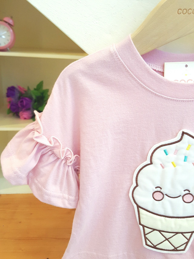 <b><p>puff tea 2color cutie Lovely T-shirt Buse</p></b><b><p>シュークリーム ラッフルティー 2色 耳詠 ラブTシャツ ブラウス どこでもよく似合う</p></b><br /><br /><p align='center'>