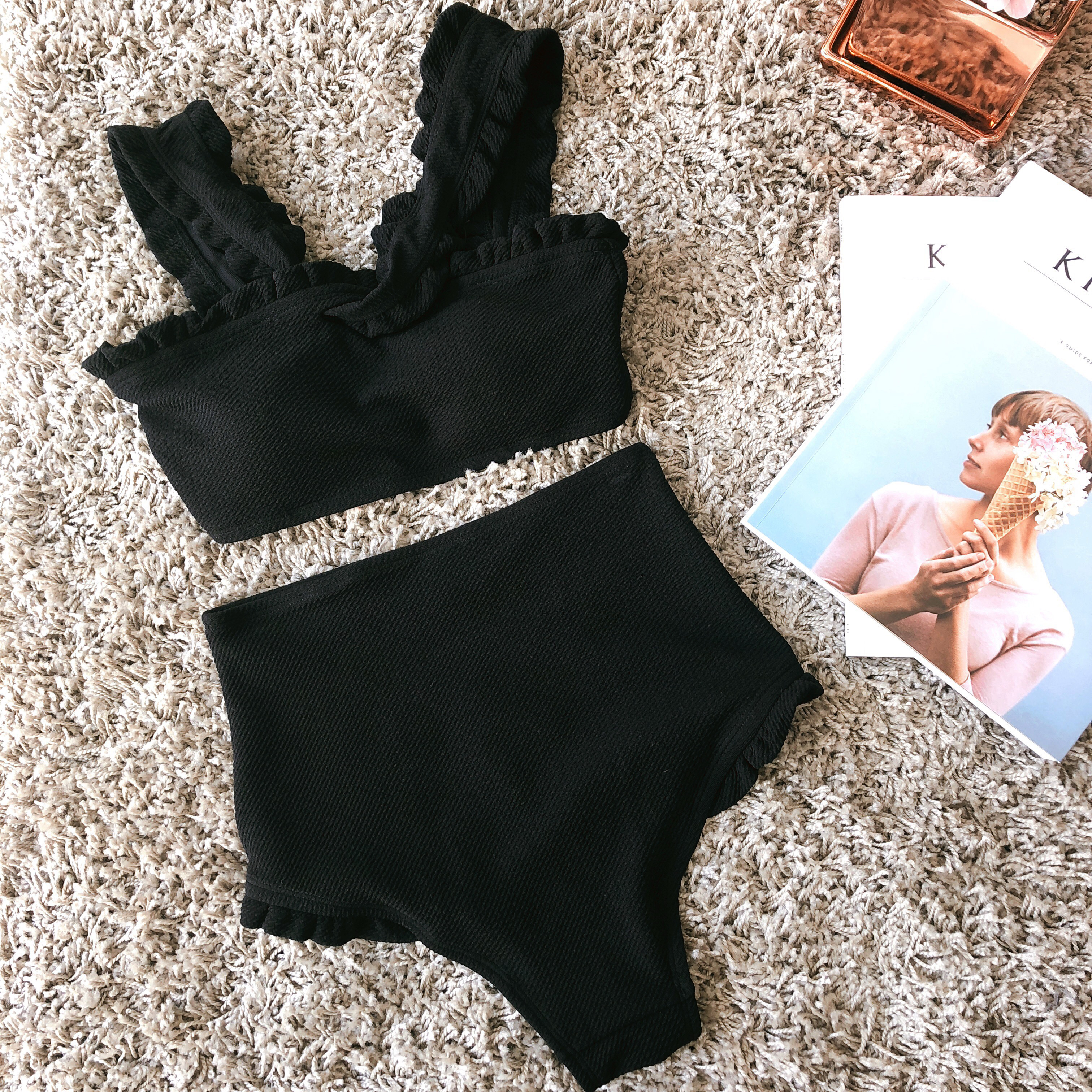 <b><p>Halter High waist Frill bikini Beach look</p></b><b><p>ホルターネック ハイウエスト フリル ビキニ ビーチル 女神水着 さわやかなデザイン</p></b><br /><br /><p align='center'>