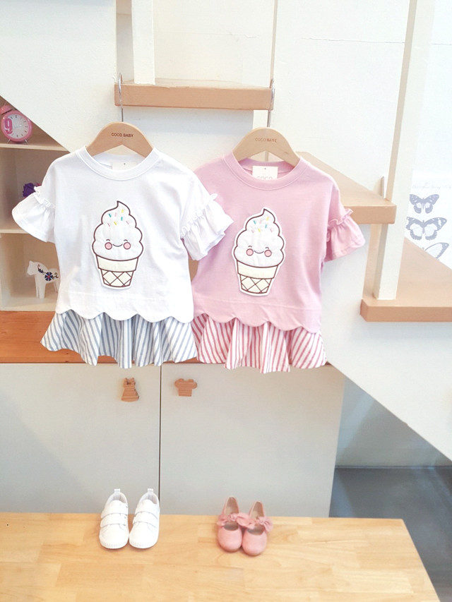 <b><p>puff tea 2color cutie Lovely T-shirt Buse</p></b><b><p>シュークリーム ラッフルティー 2色 耳詠 ラブTシャツ ブラウス どこでもよく似合う</p></b><br /><br /><p align='center'>