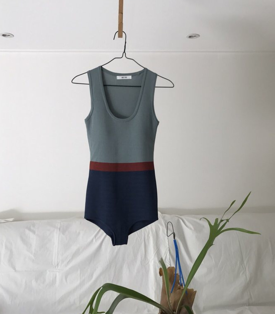 <b><p>Color neat Monokini</p></b><b><p>配色 ニット モノキニ</p></b><br /><br /><p align='center'>