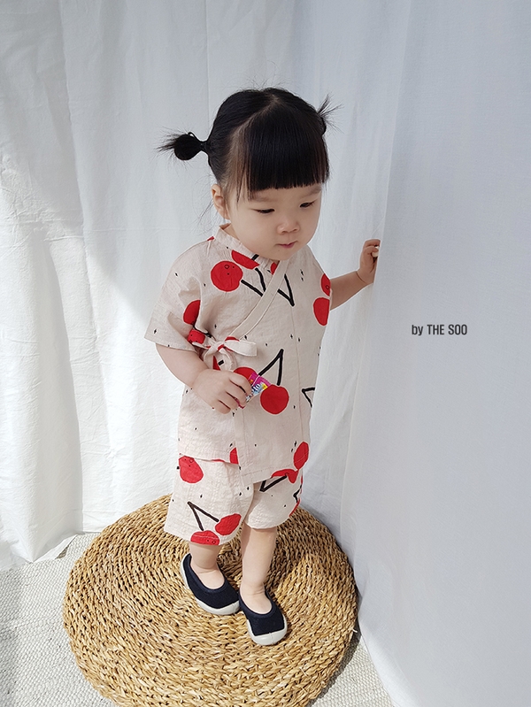 <b><p>More Jin Bay child Yukata life Han bok High</p></b><b><p>ドス ジンベイ 幼児 浴衣 生活 韓服 サンハボク 子供服セット 休暇ルック バカンス</p></b><br /><br /><p align='center'>