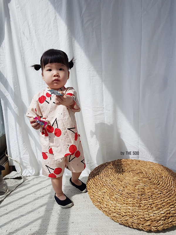 <b><p>More Jin Bay child Yukata life Han bok High</p></b><b><p>ドス ジンベイ 幼児 浴衣 生活 韓服 サンハボク 子供服セット 休暇ルック バカンス</p></b><br /><br /><p align='center'>