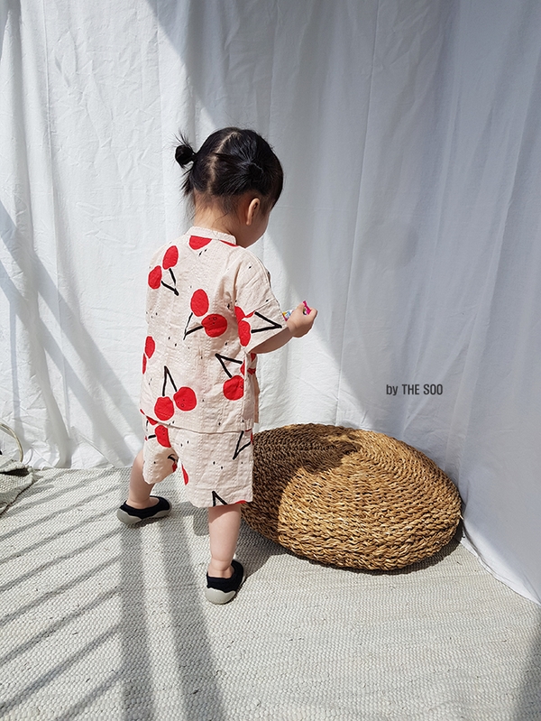<b><p>More Jin Bay child Yukata life Han bok High</p></b><b><p>ドス ジンベイ 幼児 浴衣 生活 韓服 サンハボク 子供服セット 休暇ルック バカンス</p></b><br /><br /><p align='center'>