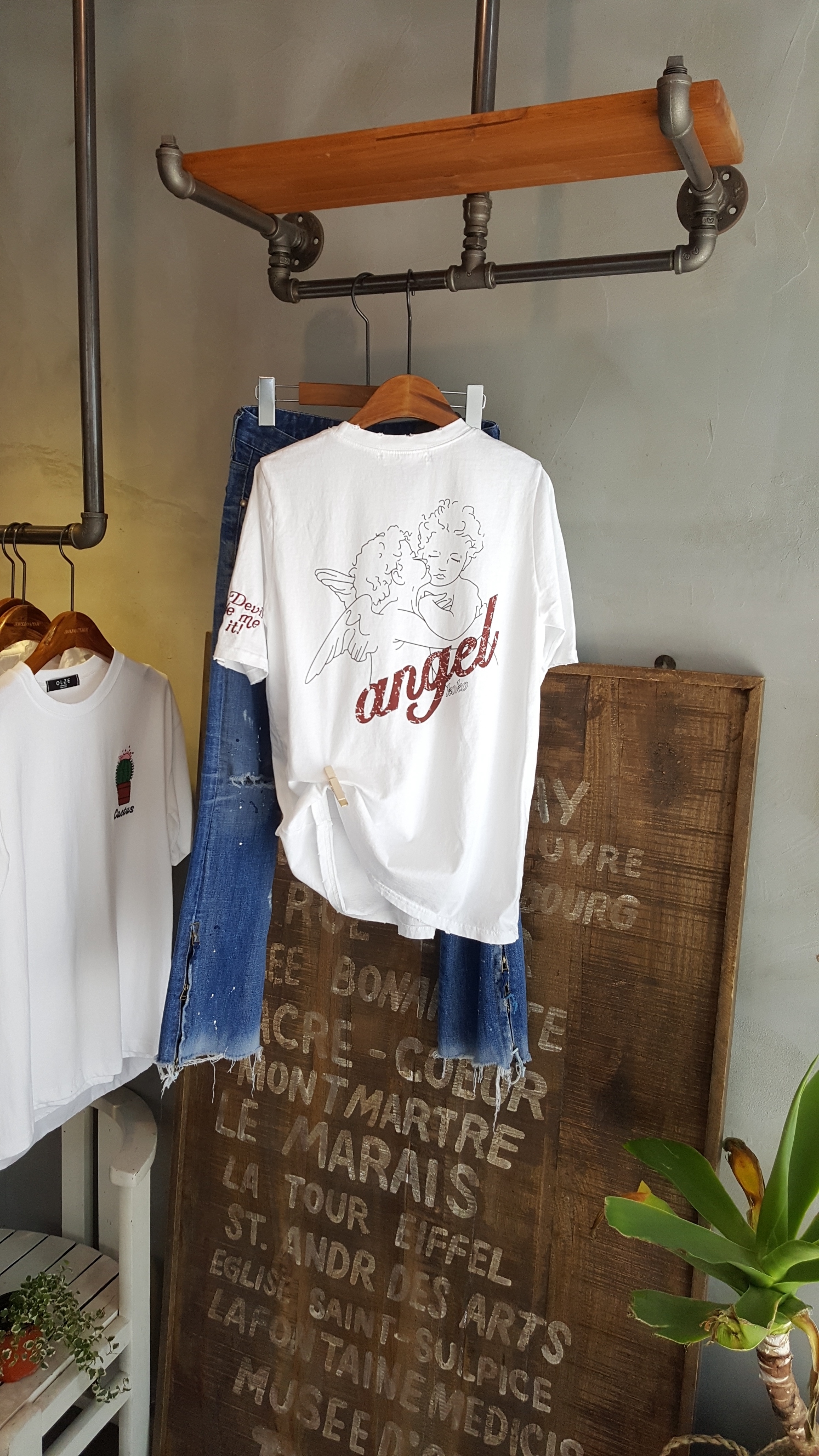 <b><p>Angel Letteri embroidy Short sleeves T-shi</p></b><b><p>エンジェル レタリング 刺繍 半袖 Tシャツ ガールフレンドコーディネート 断定</p></b><br /><br /><p align='center'>