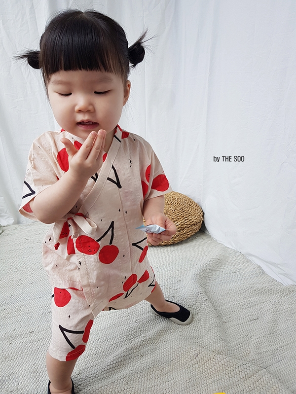 <b><p>More Jin Bay child Yukata life Han bok High</p></b><b><p>ドス ジンベイ 幼児 浴衣 生活 韓服 サンハボク 子供服セット 休暇ルック バカンス</p></b><br /><br /><p align='center'>
