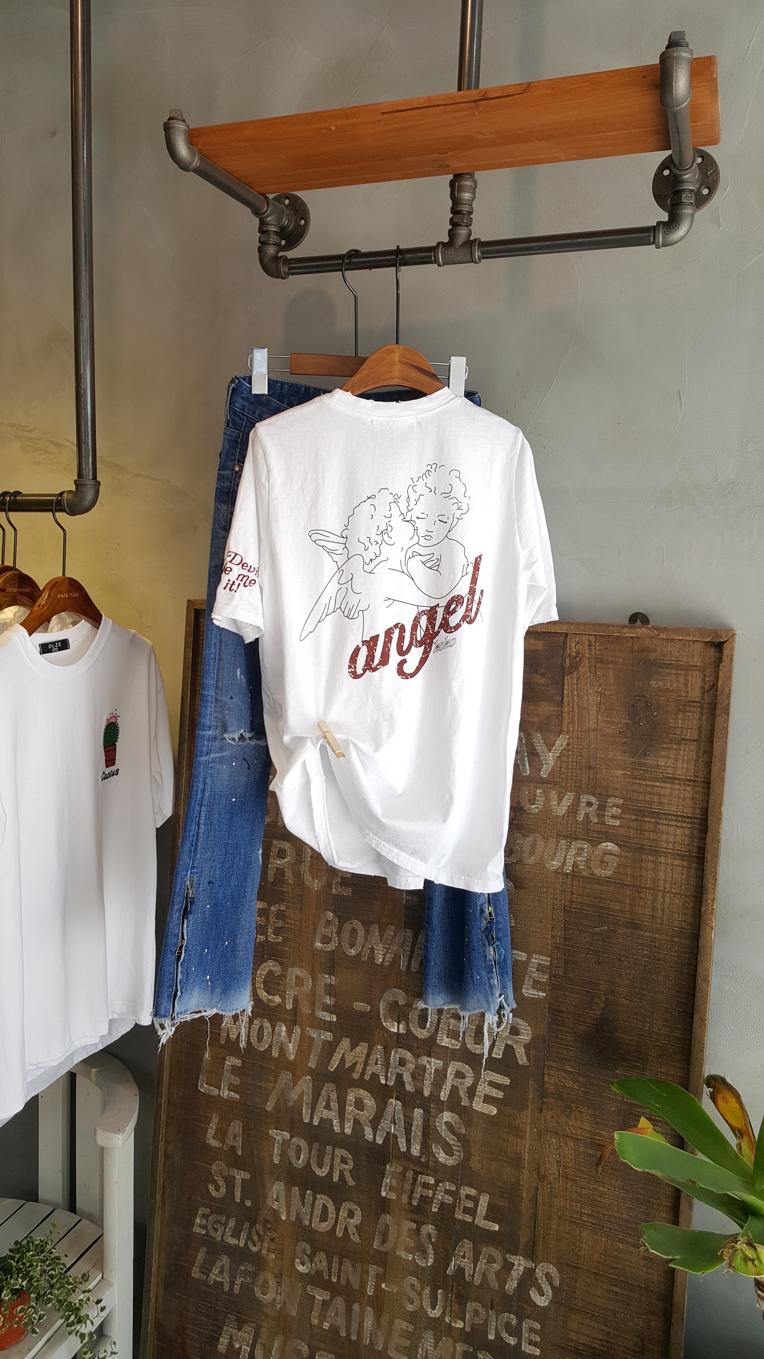 <b><p>Angel Letteri embroidy Short sleeves T-shi</p></b><b><p>エンジェル レタリング 刺繍 半袖 Tシャツ ガールフレンドコーディネート 断定</p></b><br /><br /><p align='center'>