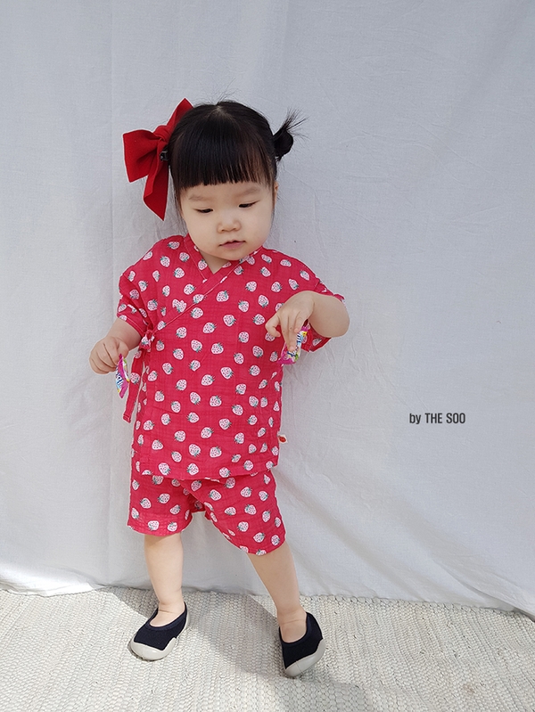 <b><p>More Jin Bay child Yukata life Han bok High</p></b><b><p>ドス ジンベイ 幼児 浴衣 生活 韓服 サンハボク 子供服セット 休暇ルック バカンス</p></b><br /><br /><p align='center'>