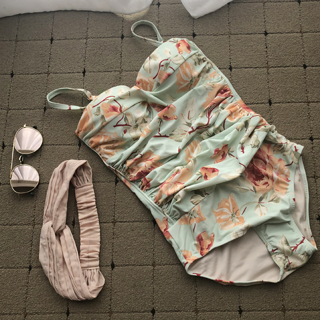 <b><p>wire Shring flower Monoki New bath suit lyd</p></b><b><p>ワイヤー シャーリング フラワー モノキニ 神幸水着 新婚て ビーチ ワンピース非</p></b><br /><br /><p align='center'>