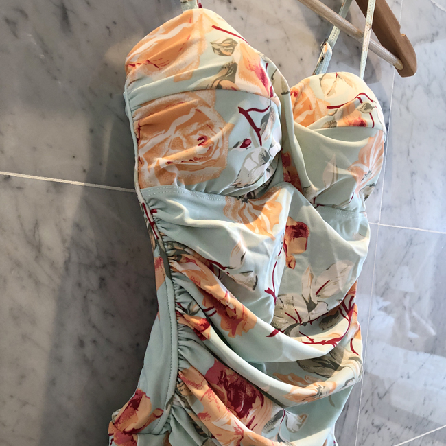 <b><p>wire Shring flower Monoki New bath suit lyd</p></b><b><p>ワイヤー シャーリング フラワー モノキニ 神幸水着 新婚て ビーチ ワンピース非</p></b><br /><br /><p align='center'>