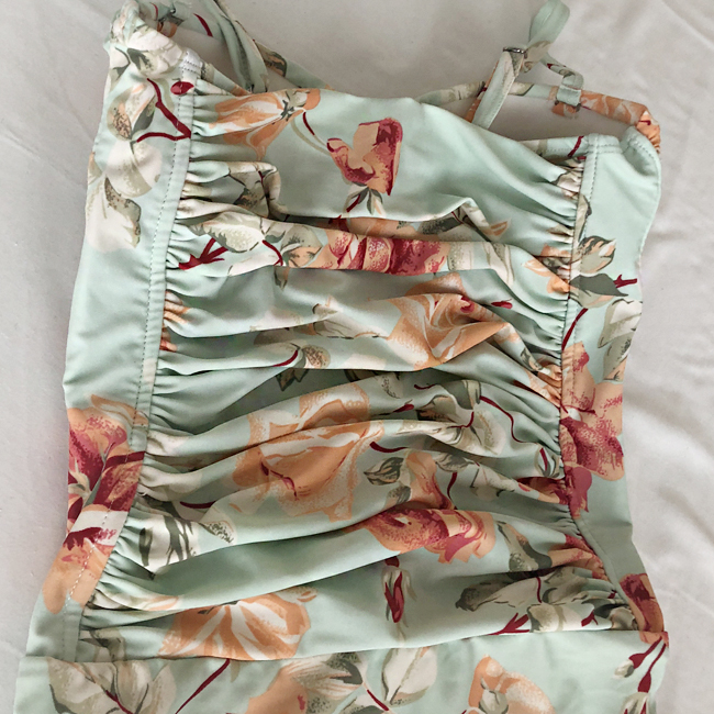 <b><p>wire Shring flower Monoki New bath suit lyd</p></b><b><p>ワイヤー シャーリング フラワー モノキニ 神幸水着 新婚て ビーチ ワンピース非</p></b><br /><br /><p align='center'>