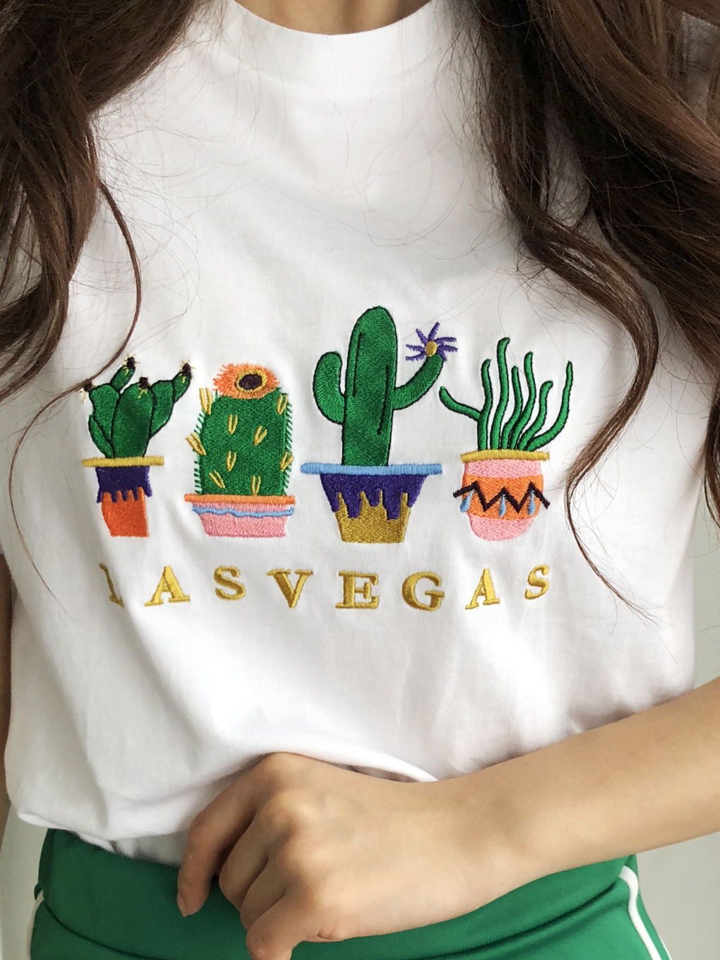 <b><p>summer cute Short sleeves T-shi Cactus Embroidy</p></b><b><p>夏 かわいい 半袖 Tシャツ サボテンティー 刺繍 キャラクター 女性 イラスト</p></b><br /><br /><p align='center'>