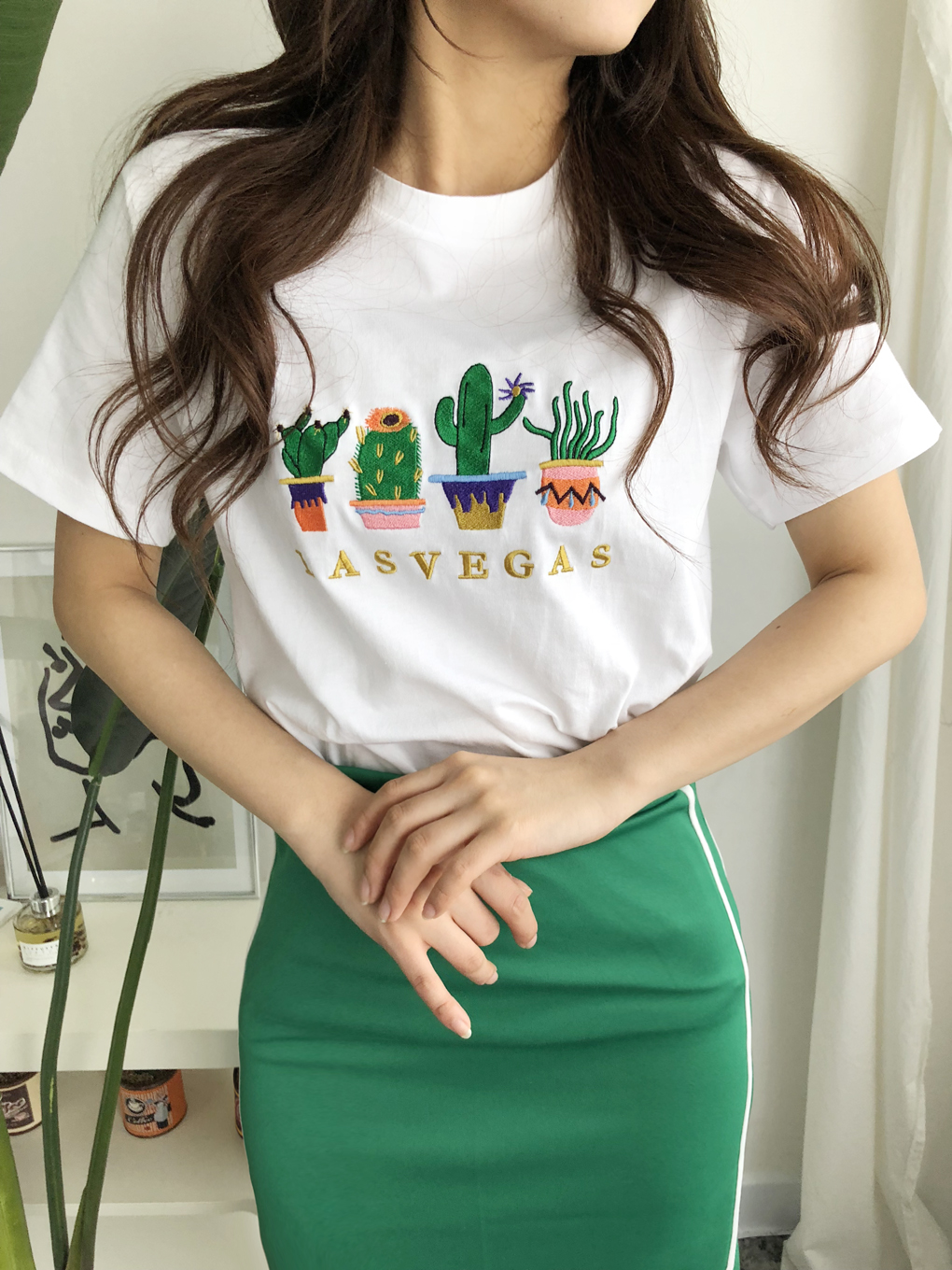 <b><p>summer cute Short sleeves T-shi Cactus Embroidy</p></b><b><p>夏 かわいい 半袖 Tシャツ サボテンティー 刺繍 キャラクター 女性 イラスト</p></b><br /><br /><p align='center'>