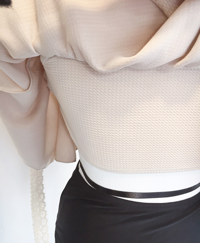 <b><p>High waist Off shoulder Frill bikini swimsuit</p></b><b><p>ハイウエスト オフショルダー フリル ビキニ 水着 ニット 新婚旅行 バカンスルック</p></b><br /><br /><p align='center'>