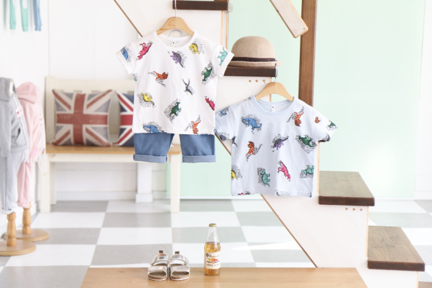<b><p>Summer Specials Dinosaur World T-shirt Baby</p></b><b><p>夏バーゲン 恐竜ワールド Tシャツ 幼 半袖 個人</p></b><br /><br /><p align='center'>
