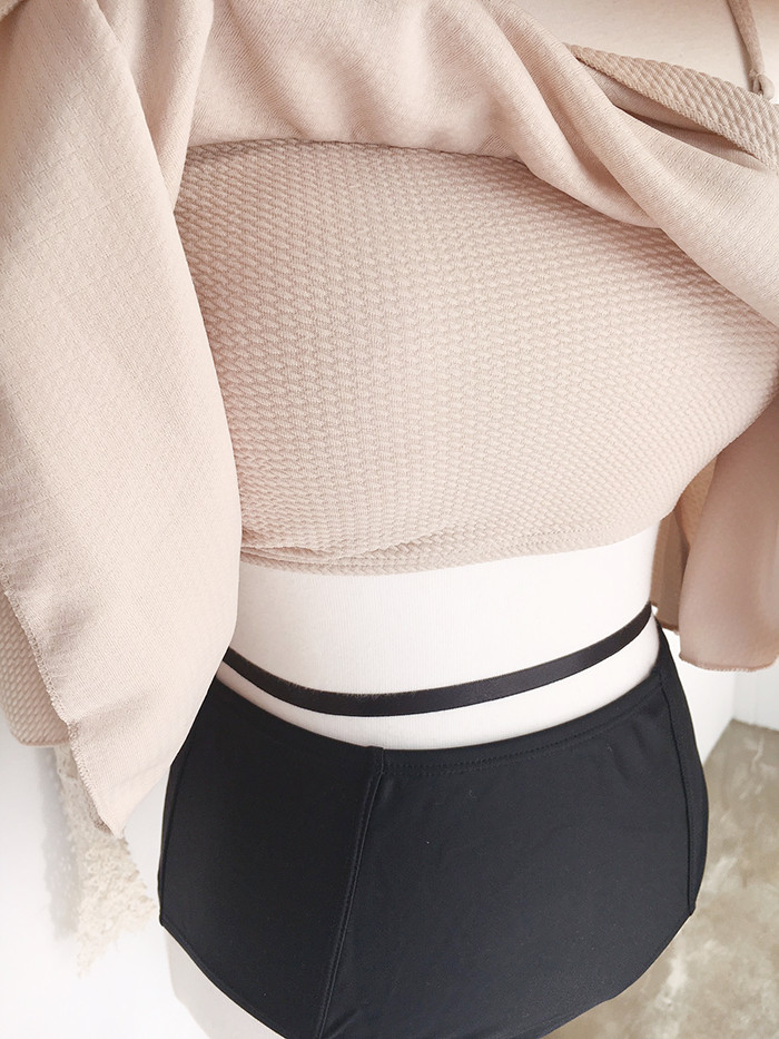 <b><p>High waist Off shoulder Frill bikini swimsuit</p></b><b><p>ハイウエスト オフショルダー フリル ビキニ 水着 ニット 新婚旅行 バカンスルック</p></b><br /><br /><p align='center'>