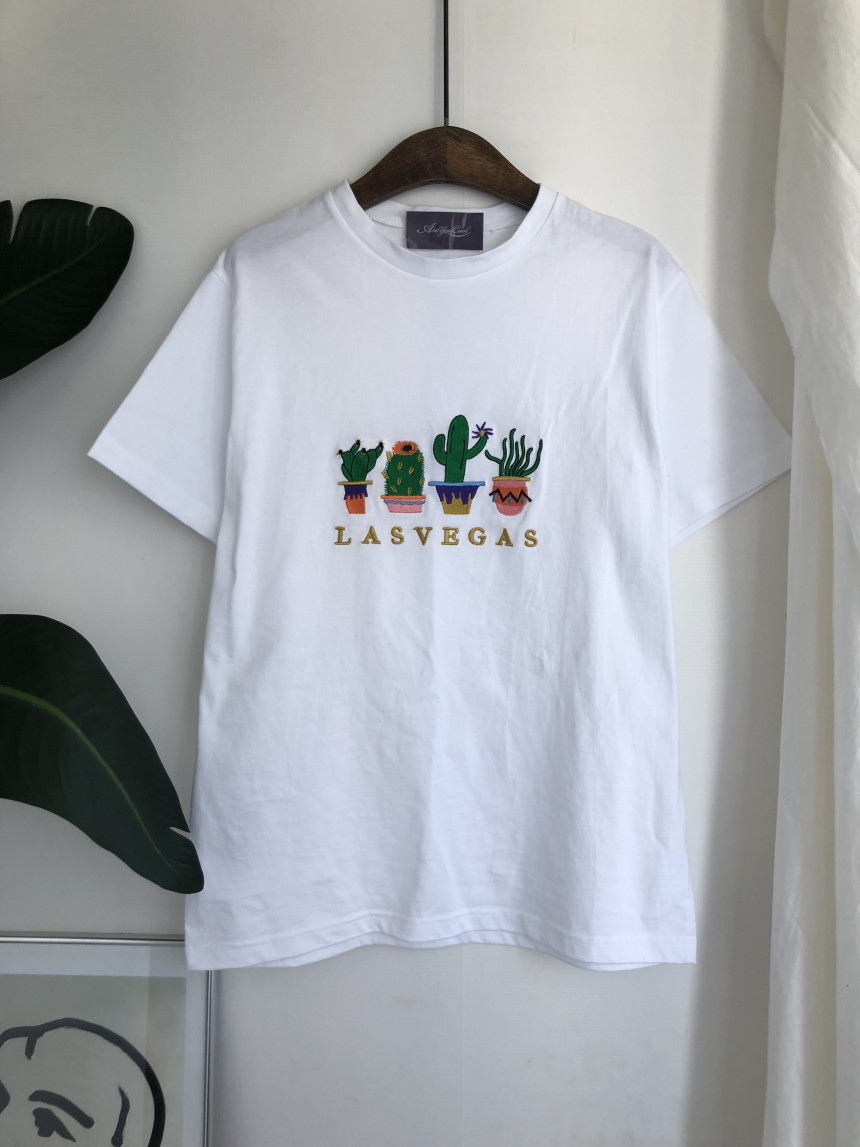 <b><p>summer cute Short sleeves T-shi Cactus Embroidy</p></b><b><p>夏 かわいい 半袖 Tシャツ サボテンティー 刺繍 キャラクター 女性 イラスト</p></b><br /><br /><p align='center'>