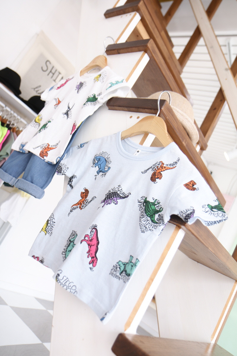 <b><p>Summer Specials Dinosaur World T-shirt Baby</p></b><b><p>夏バーゲン 恐竜ワールド Tシャツ 幼 半袖 個人</p></b><br /><br /><p align='center'>