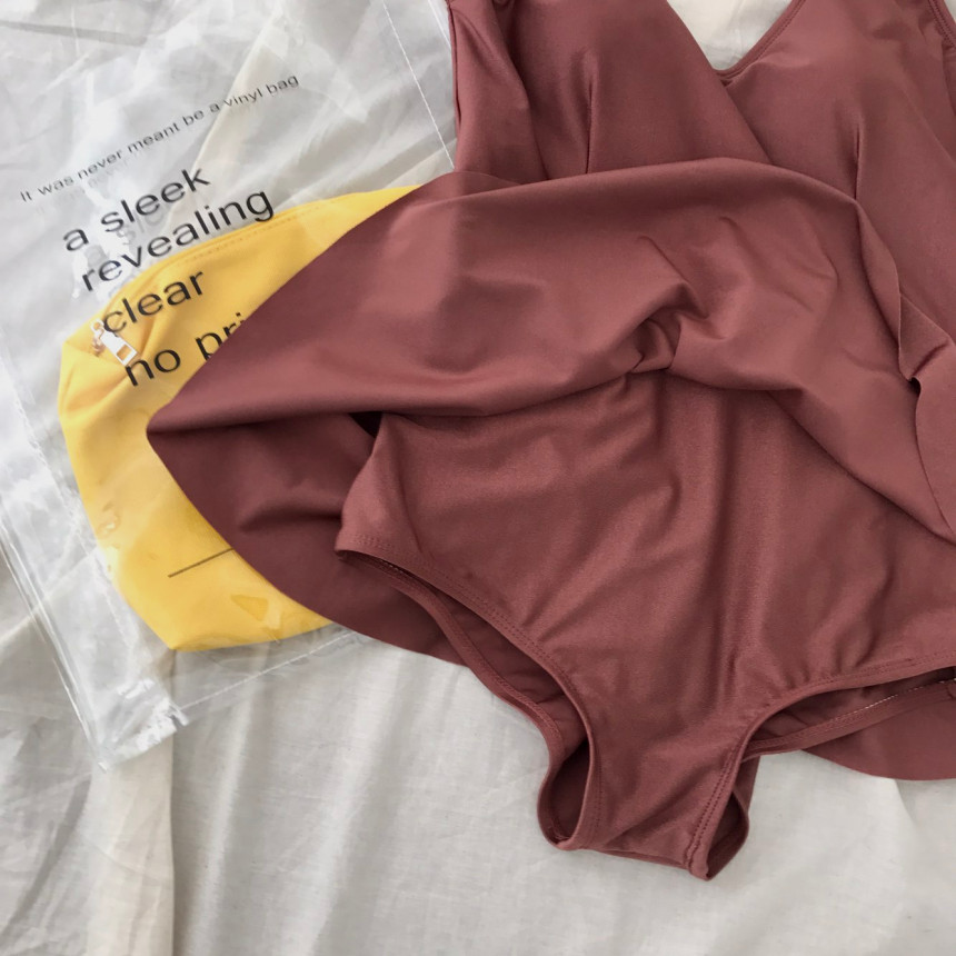 <b><p>Frill Monokini Uque swimsuit Beach Lo Coor</p></b><b><p>フリル モノキニ ユニーク水着 ビーチルックコーディネート さわやかなデザイン 弾力性のある</p></b><br /><br /><p align='center'>