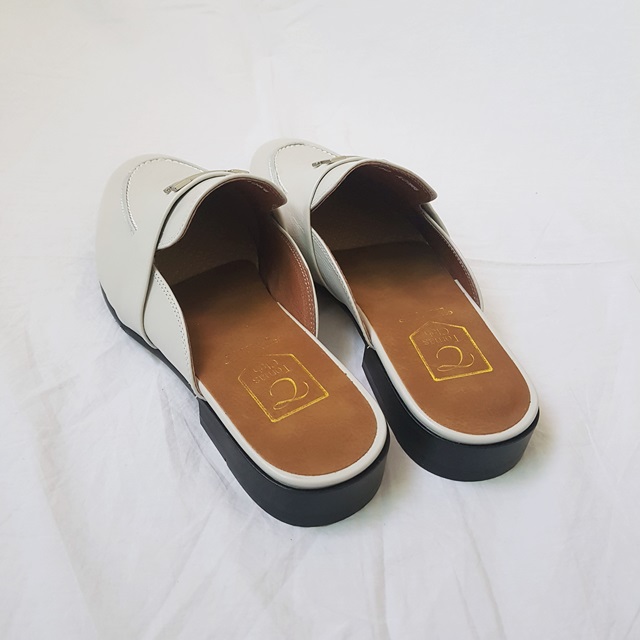 <b><p>coup Cowhide Mu Bler 2lor Paddock man Wo</p></b><b><p>カップル 牛革 H装飾 ミュール ブローファー 2色 手札ダックス 男 女性 身長</p></b><br /><br /><p align='center'>