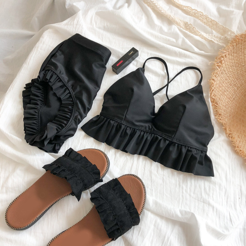 <b><p>Wongpom black Frill bikini</p></b><b><p>ワンポン ブラック フリル ビキニ</p></b><br /><br /><p align='center'>