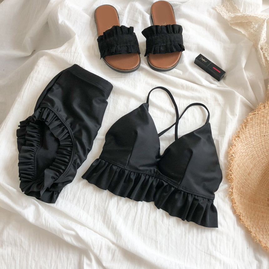 <b><p>Wongpom black Frill bikini</p></b><b><p>ワンポン ブラック フリル ビキニ</p></b><br /><br /><p align='center'>