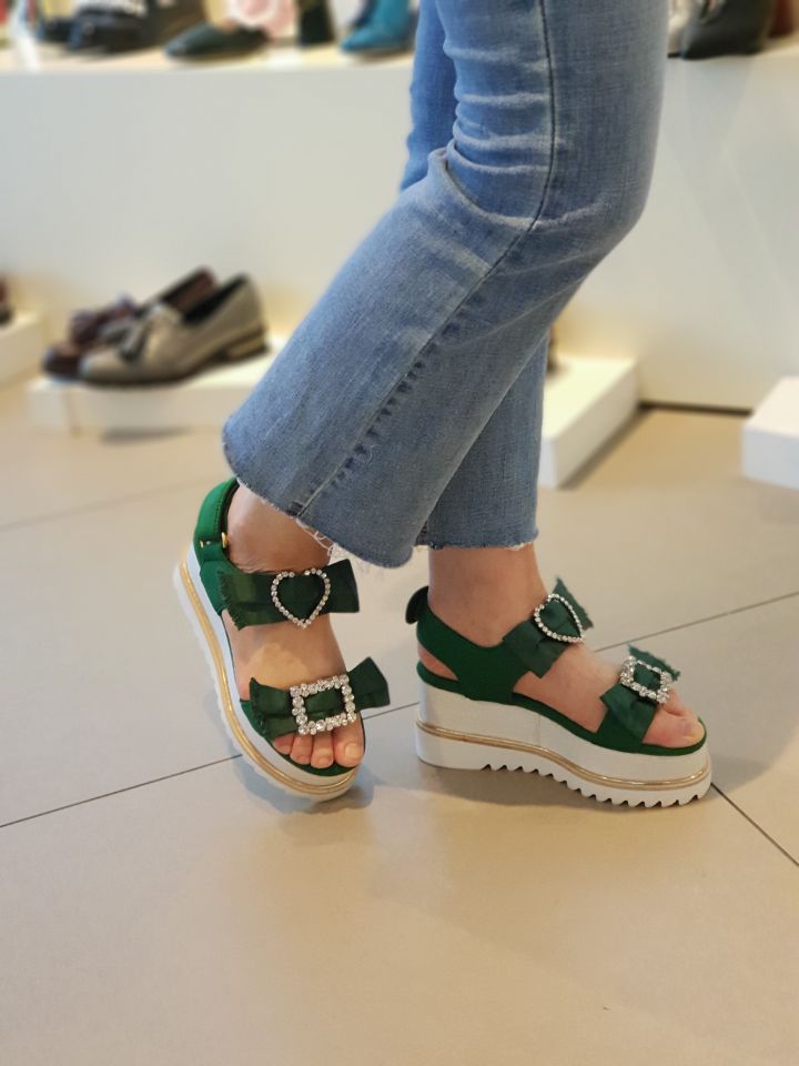 <b><p>Shu Comma Bonnie Sabrina sandal Green DG2AM17008GR</p></b><b><p>シューコンマみる サブリナ サンダル グリーン DG2AM17008GRN 夏 ラーな</p></b><br /><br /><p align='center'>