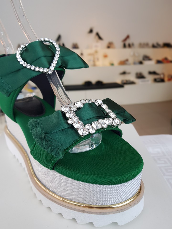 <b><p>Shu Comma Bonnie Sabrina sandal Green DG2AM17008GR</p></b><b><p>シューコンマみる サブリナ サンダル グリーン DG2AM17008GRN 夏 ラーな</p></b><br /><br /><p align='center'>
