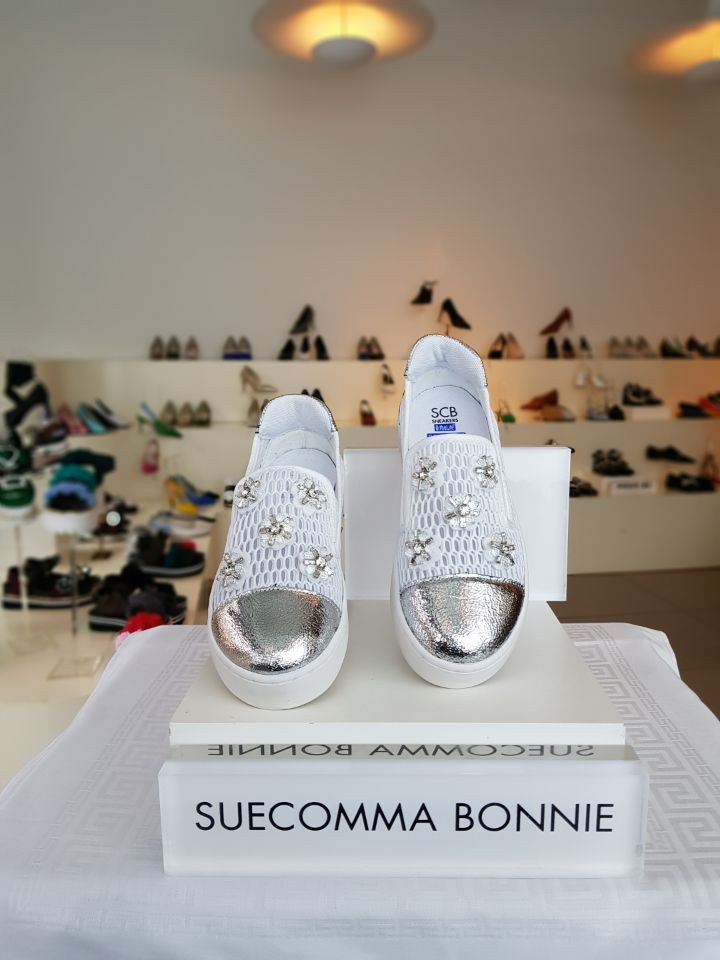 <b><p>Shu Comma Bonnie Herbi Slip- White DG4DX17070WHT</p></b><b><p>シューコンマみる ハービー君 スリップオン ホワイト DG4DX17070WHT</p></b><br /><br /><p align='center'>