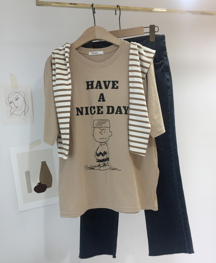 <b><p>Charlie Brown Lettering T-shirt Modn Simple</p></b><b><p>チャーリー・ブラウン レタリング Tシャツ モダンシンプルルック 着心地の良い ビーチ</p></b><br /><br /><p align='center'>