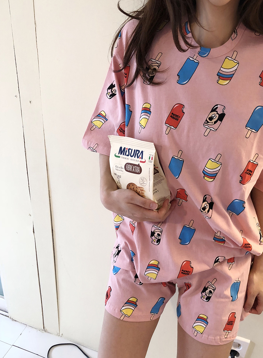 <b><p>cute Disney Mick summer Pajamas fhion cool</p></b><b><p>かわいい ディズニー ミッキー 夏 パジャマ ファッション クール ウォームウォーム</p></b><br /><br /><p align='center'>