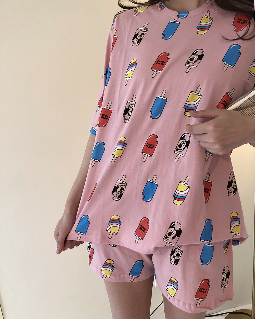 <b><p>cute Disney Mick summer Pajamas fhion cool</p></b><b><p>かわいい ディズニー ミッキー 夏 パジャマ ファッション クール ウォームウォーム</p></b><br /><br /><p align='center'>