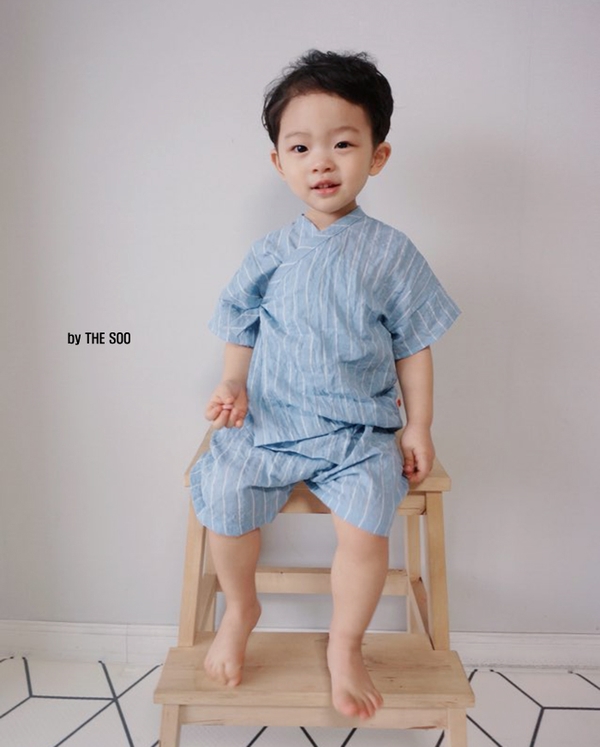 <b><p>More Jin Bay child Yukata life Han bok High</p></b><b><p>ドス ジンベイ 幼児 浴衣 生活 韓服 サンハボク 子供服セット 休暇ルック バカンス</p></b><br /><br /><p align='center'>