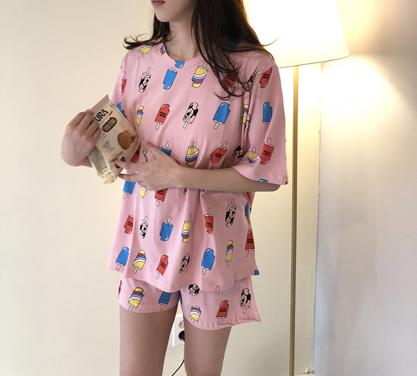 <b><p>cute Disney Mick summer Pajamas fhion cool</p></b><b><p>かわいい ディズニー ミッキー 夏 パジャマ ファッション クール ウォームウォーム</p></b><br /><br /><p align='center'>