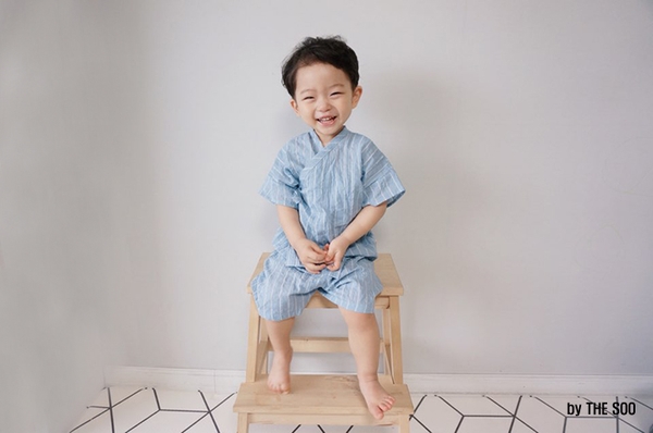 <b><p>More Jin Bay child Yukata life Han bok High</p></b><b><p>ドス ジンベイ 幼児 浴衣 生活 韓服 サンハボク 子供服セット 休暇ルック バカンス</p></b><br /><br /><p align='center'>