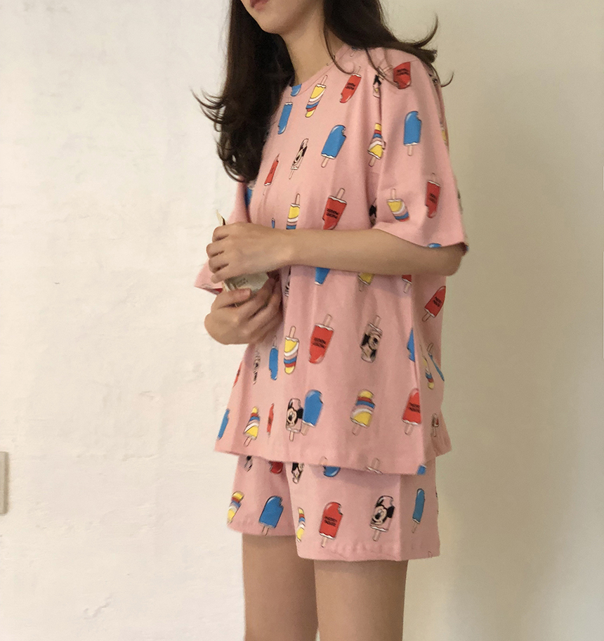 <b><p>cute Disney Mick summer Pajamas fhion cool</p></b><b><p>かわいい ディズニー ミッキー 夏 パジャマ ファッション クール ウォームウォーム</p></b><br /><br /><p align='center'>