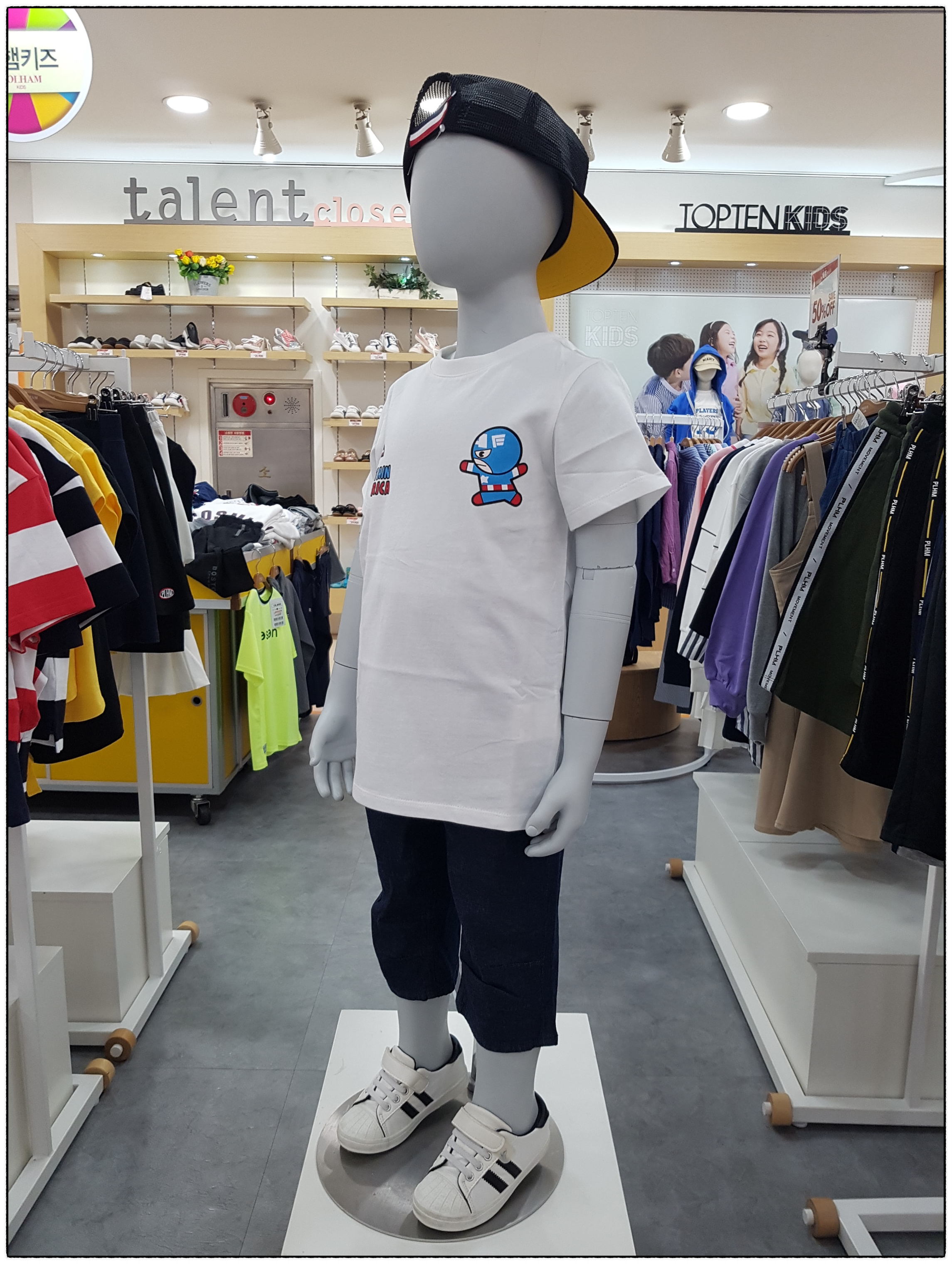 <b><p>Paulham Kids Ironman Short Sleeve Polo PKY2TR1220</p></b><b><p>ポルヘムキッズ アイアンマン 半袖Tシャツ PKY2TR1220 日常コーディネートルック</p></b><br /><br /><p align='center'>