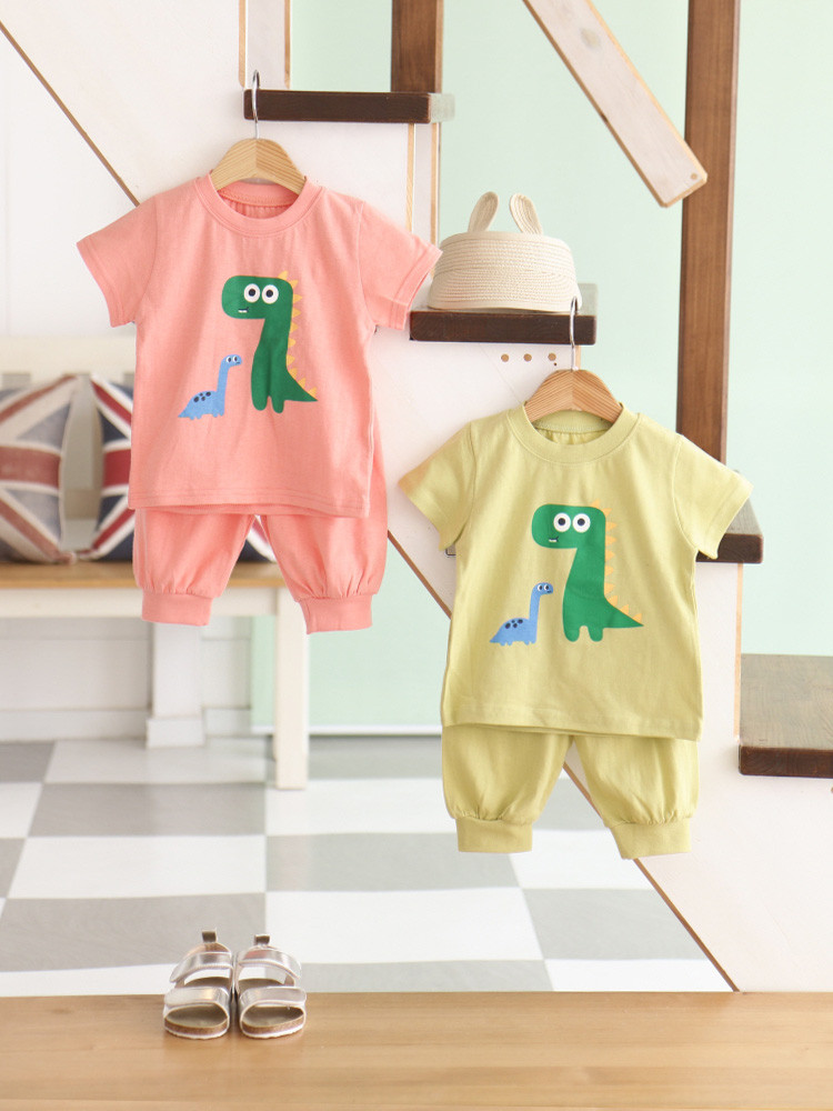 <b><p>Planning Specials Short sleeves dosaur Top</p></b><b><p>企画特価 半袖 恐竜 上下セット 幼スーツ ドアセンボク 登院</p></b><br /><br /><p align='center'>