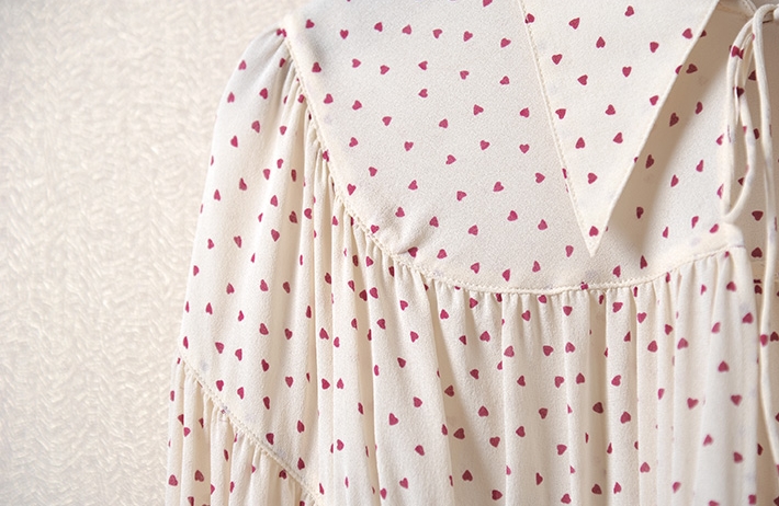 <b><p>cute heart Ka Handld blouse Office ok Da</p></b><b><p>かわいい ハート カラー ソン・イェジンブラウス オフィスルック 芸能人 輸入保税</p></b><br /><br /><p align='center'>