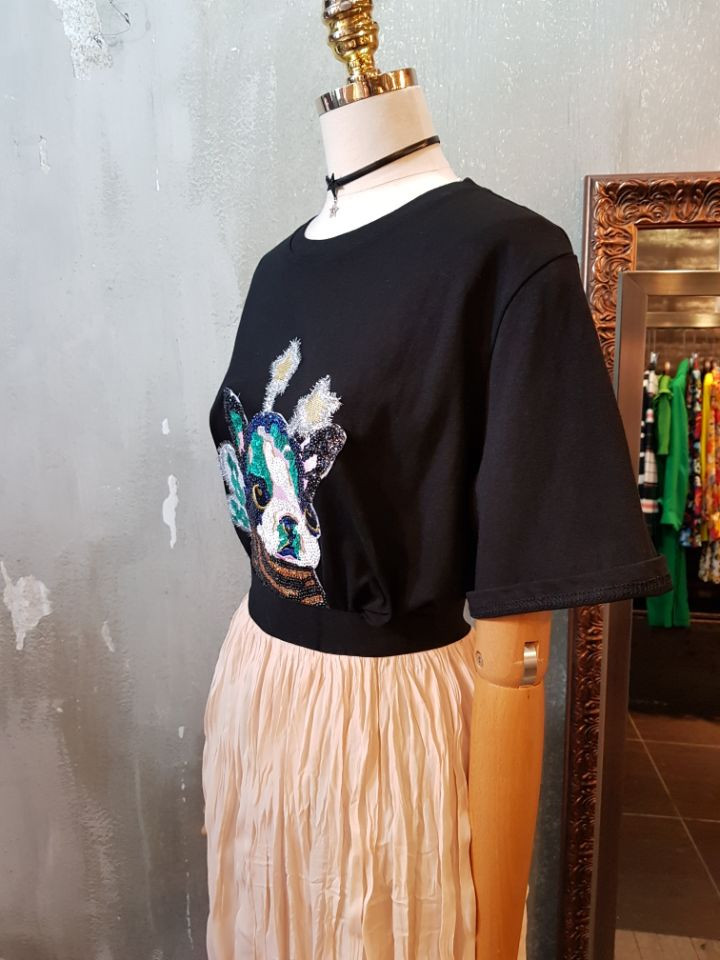 <b><p>The Sequins T-shirt</p></b><b><p>ペピ スパンコール Tシャツ</p></b><br /><br /><p align='center'>