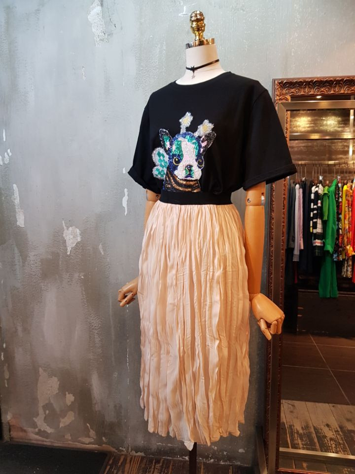 <b><p>The Sequins T-shirt</p></b><b><p>ペピ スパンコール Tシャツ</p></b><br /><br /><p align='center'>