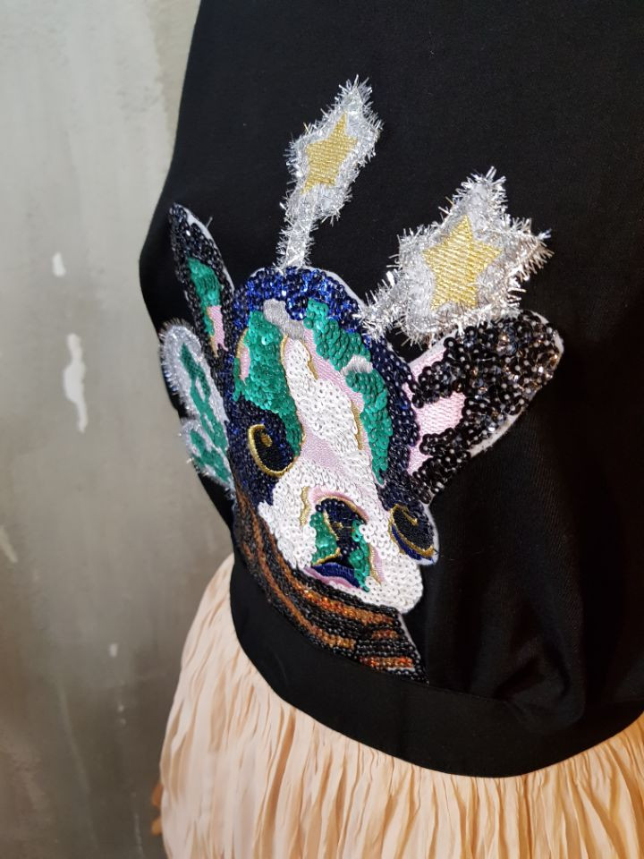 <b><p>The Sequins T-shirt</p></b><b><p>ペピ スパンコール Tシャツ</p></b><br /><br /><p align='center'>