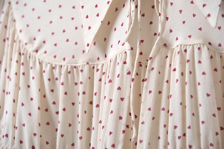 <b><p>cute heart Ka Handld blouse Office ok Da</p></b><b><p>かわいい ハート カラー ソン・イェジンブラウス オフィスルック 芸能人 輸入保税</p></b><br /><br /><p align='center'>