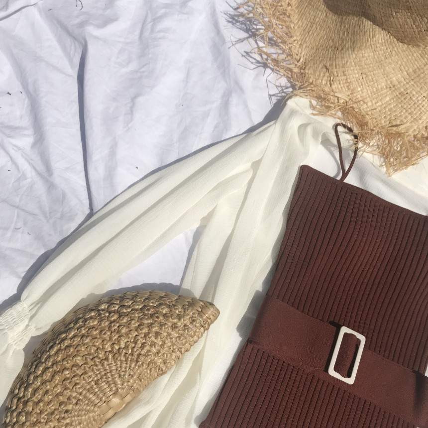 <b><p>Golgi square one piece swimsuit Beach sort</p></b><b><p>段ボール 正方形 ワンピース 水着 リゾートビーチルック ユニーク ニット ベルト</p></b><br /><br /><p align='center'>