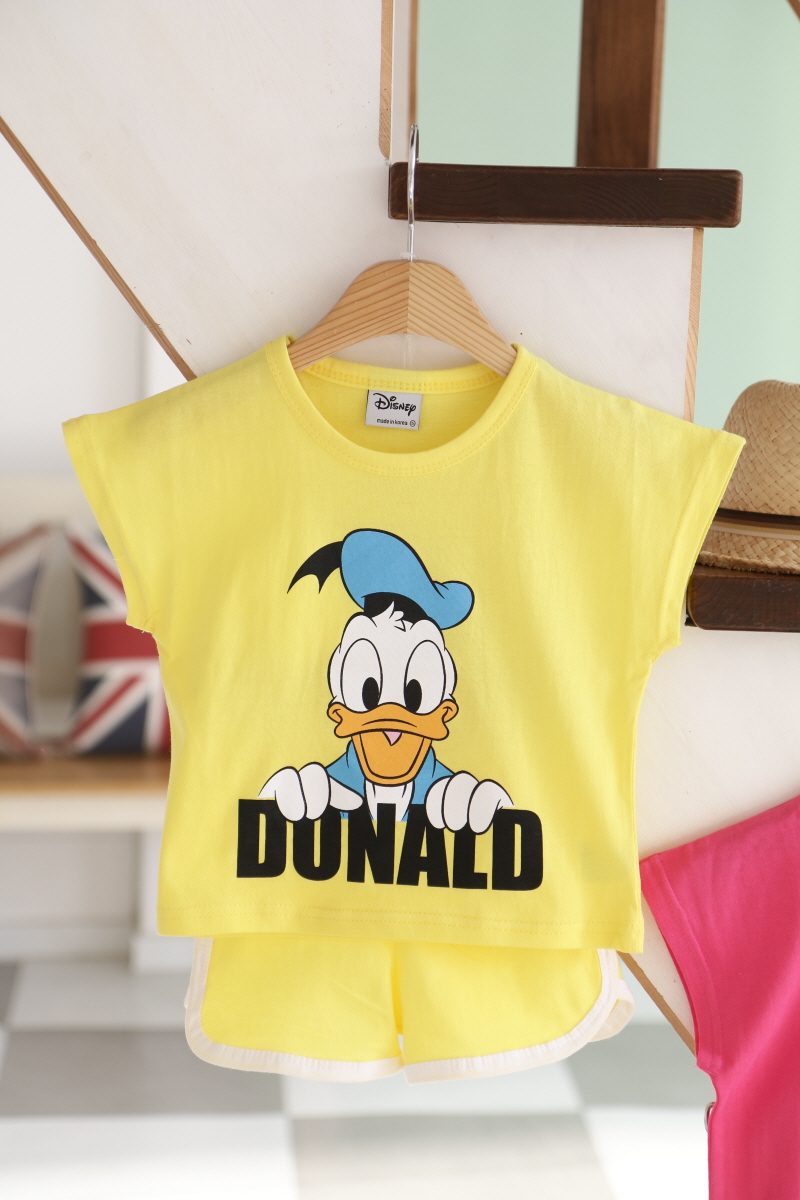 <b><p>Peekaboo Donald daisy Top and ttom set By</p></b><b><p>ピーカブー ドナルド デイジー 上下セット 幼スーツ 兄妹カップルルック ドアセンボク</p></b><br /><br /><p align='center'>
