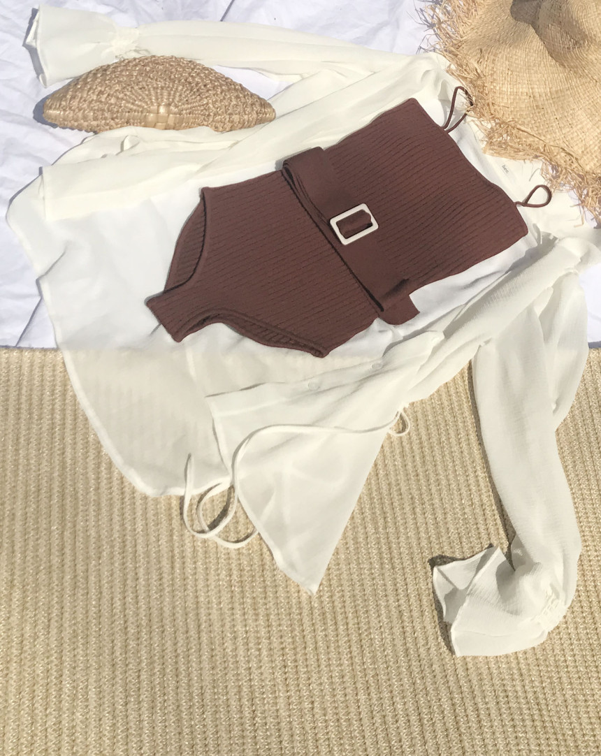 <b><p>Golgi square one piece swimsuit Beach sort</p></b><b><p>段ボール 正方形 ワンピース 水着 リゾートビーチルック ユニーク ニット ベルト</p></b><br /><br /><p align='center'>