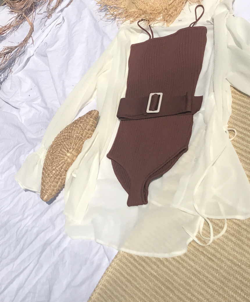 <b><p>Golgi square one piece swimsuit Beach sort</p></b><b><p>段ボール 正方形 ワンピース 水着 リゾートビーチルック ユニーク ニット ベルト</p></b><br /><br /><p align='center'>