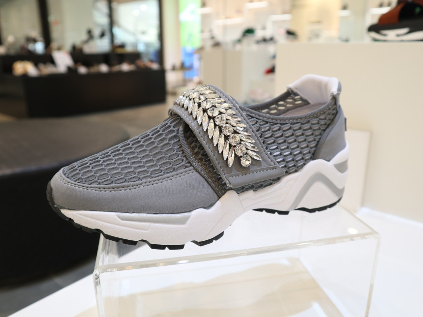 <b><p>Shu Comma Bone cancan platform sdal give</p></b><b><p>シューコンマみる カンカン プラットフォーム sdal 与えます 素敵なファッションコーディネート</p></b><br /><br /><p align='center'>