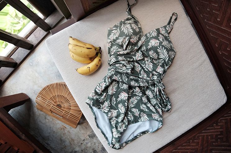 <b><p>ribbon lab Mokini piece 2color High west</p></b><b><p>リボン ラップ モノキニ ワンピース 2色 ハイウエストの非 水着 薄い見える シンプルな非</p></b><br /><br /><p align='center'>