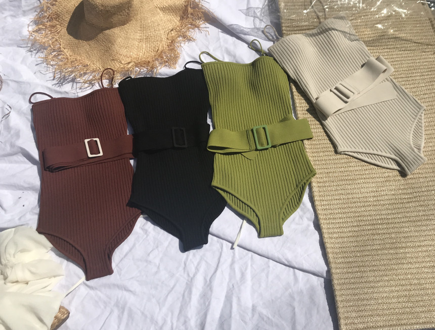 <b><p>Golgi square one piece swimsuit Beach sort</p></b><b><p>段ボール 正方形 ワンピース 水着 リゾートビーチルック ユニーク ニット ベルト</p></b><br /><br /><p align='center'>