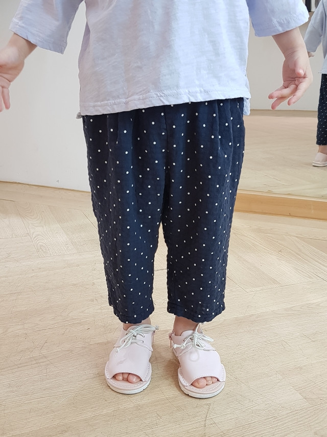 <b><p>glass dot Pants Bus Children's Wear Kids</p></b><b><p>グラス ドット パンツ 釜山子供服 キッズファッション 幼児などウォンルク デイリーコーディネートル</p></b><br /><br /><p align='center'>
